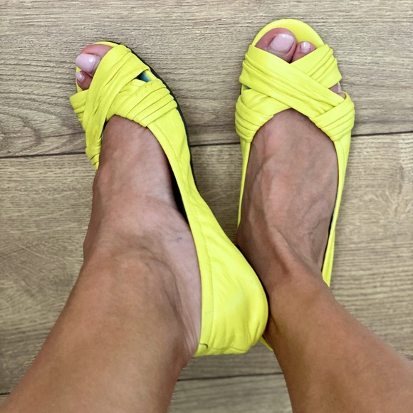 Cole Haan Leather Flats - Picture 1 of 5